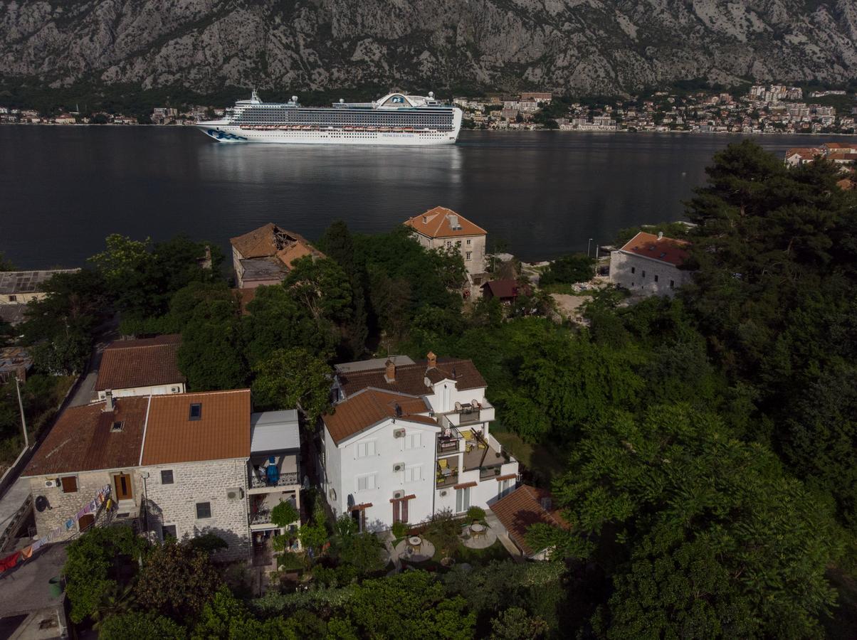 Djurovic Apartments Montenegro Kotor Buitenkant foto