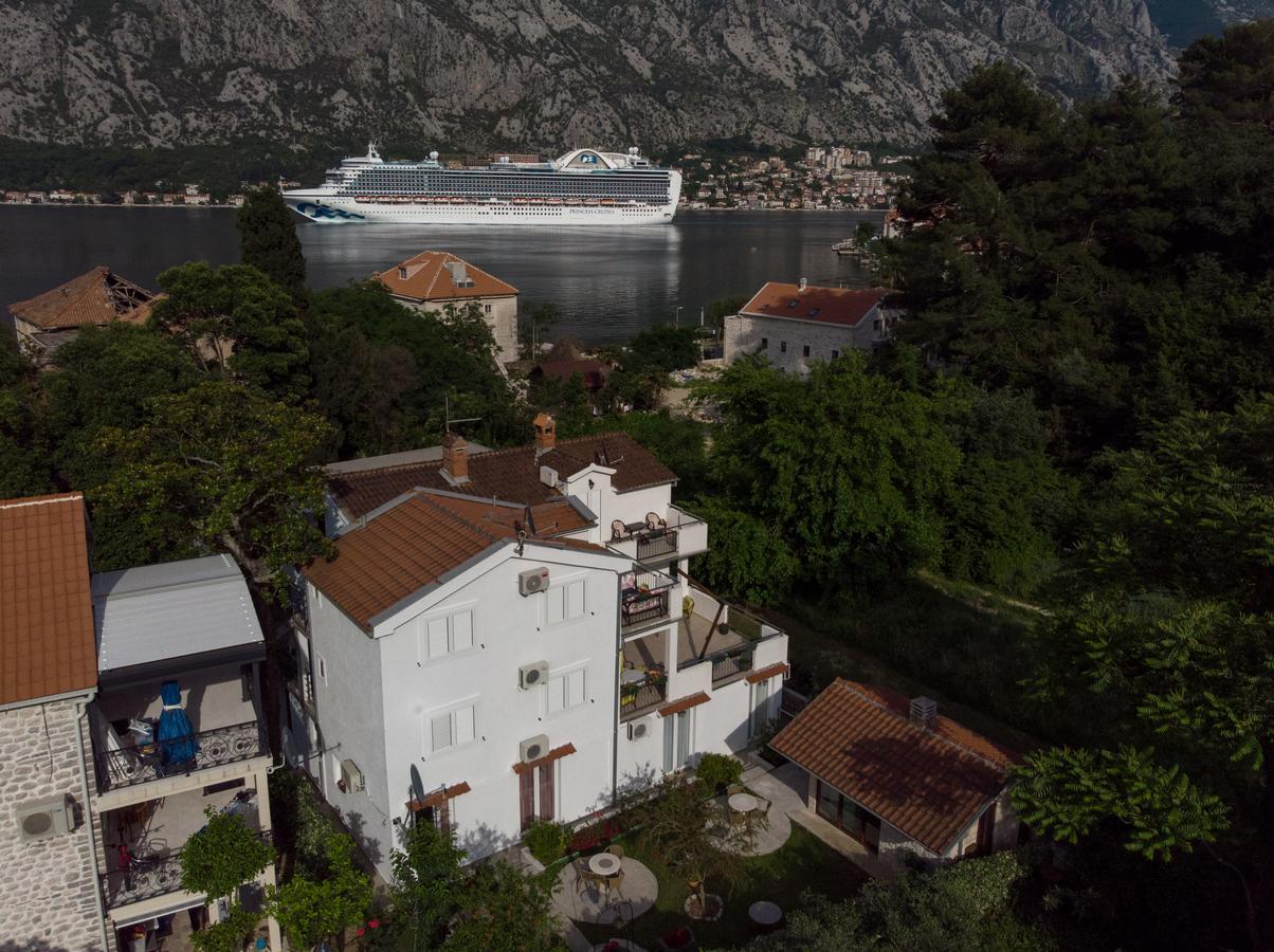 Djurovic Apartments Montenegro Kotor Buitenkant foto